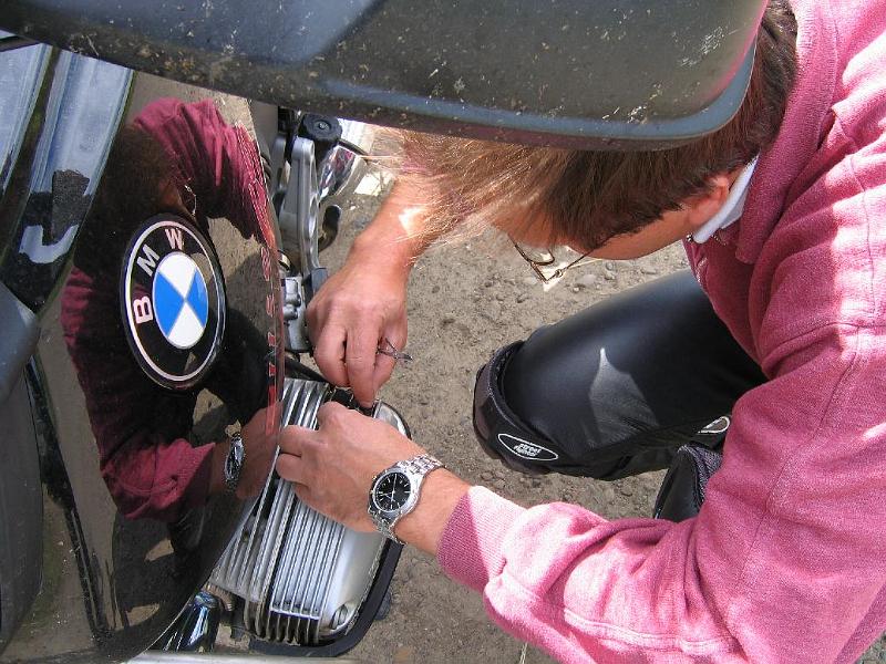 neuIMG_0903.JPG - undichter Ölstopfen an der BMW