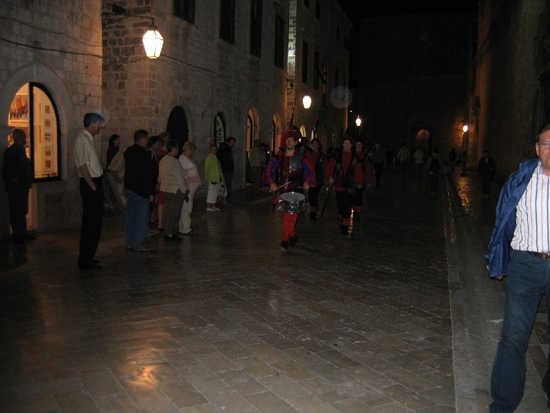 neuimg_1961.jpg - Dubrovnik - historischer Wachaufzug