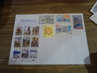 2022-10-22-16h32m47  Andorra lebt ja u.a. vom Geschäft mit Briefmarken.